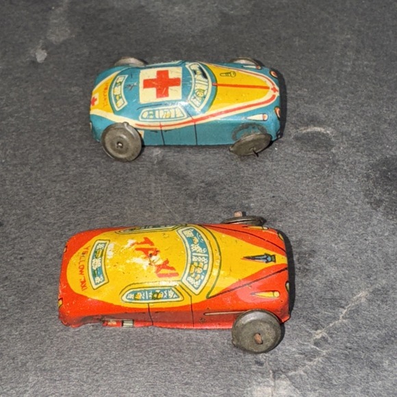 Vintage 1950s Miniature Tin Ambulance/taxi Car Japan 1 3/4" Long. 3‎  Cars Total - Picture 2 of 9